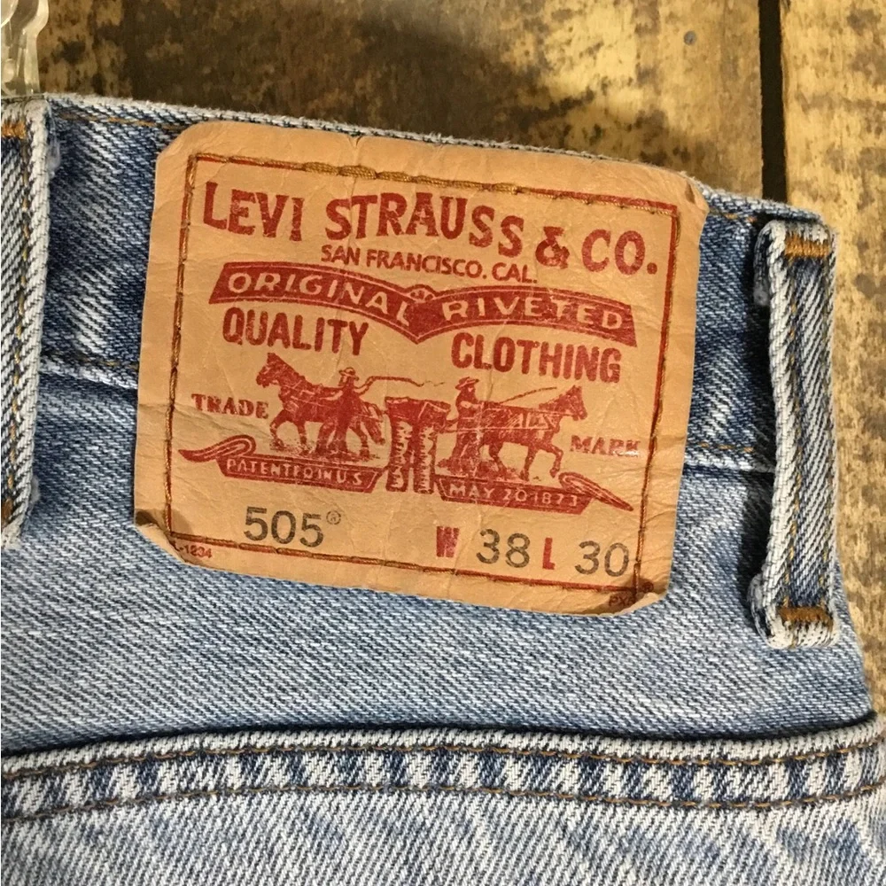 Levi’s 505 size 38x30 regular fit 5 pocket denim jeans
